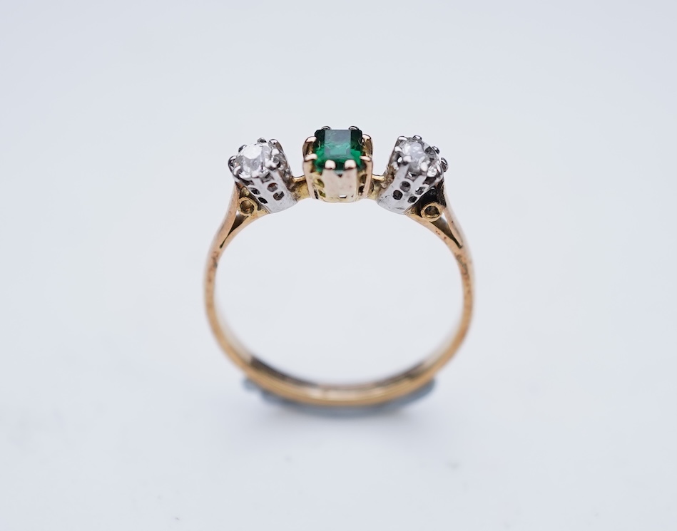 A tsavorite and diamond ring